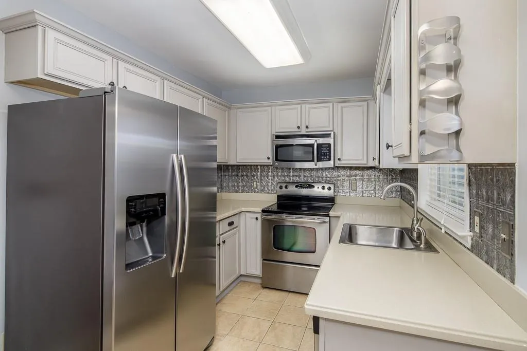 118 Mount Vernon Circle Unit 118, Sandy Springs, Georgia 30338, 2 Bedrooms Bedrooms, ,2 BathroomsBathrooms,Residential,Sold,118 Mount Vernon Circle Unit 118,6661422