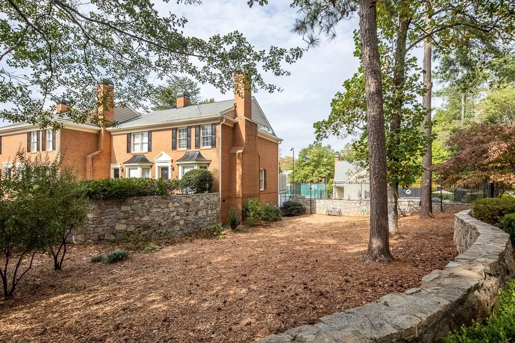 118 Mount Vernon Circle Unit 118, Sandy Springs, Georgia 30338, 2 Bedrooms Bedrooms, ,2 BathroomsBathrooms,Residential,Sold,118 Mount Vernon Circle Unit 118,6661422