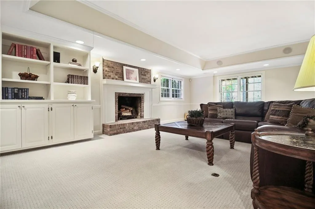 1625 Lazy River Lane, Sandy Springs, Georgia 30350, 5 Bedrooms Bedrooms, ,4 BathroomsBathrooms,Residential,Sold,1625 Lazy River Lane,6864788