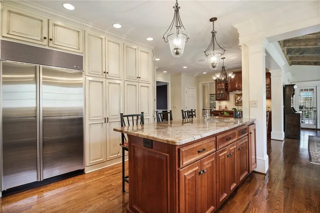 1625 Lazy River Lane, Sandy Springs, Georgia 30350, 5 Bedrooms Bedrooms, ,4 BathroomsBathrooms,Residential,Sold,1625 Lazy River Lane,6864788
