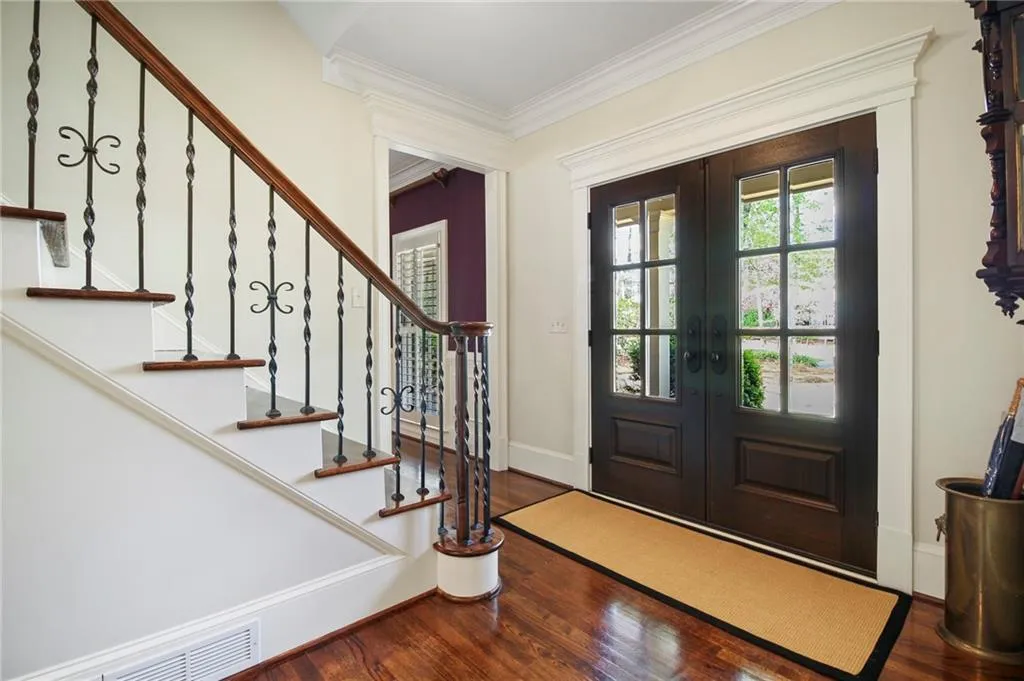1625 Lazy River Lane, Sandy Springs, Georgia 30350, 5 Bedrooms Bedrooms, ,4 BathroomsBathrooms,Residential,Sold,1625 Lazy River Lane,6864788