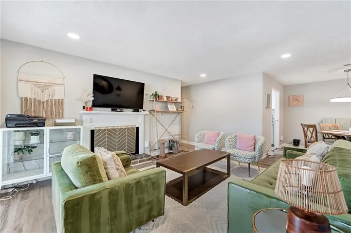 103 Natchez Trace, Sandy Springs, Georgia 30350