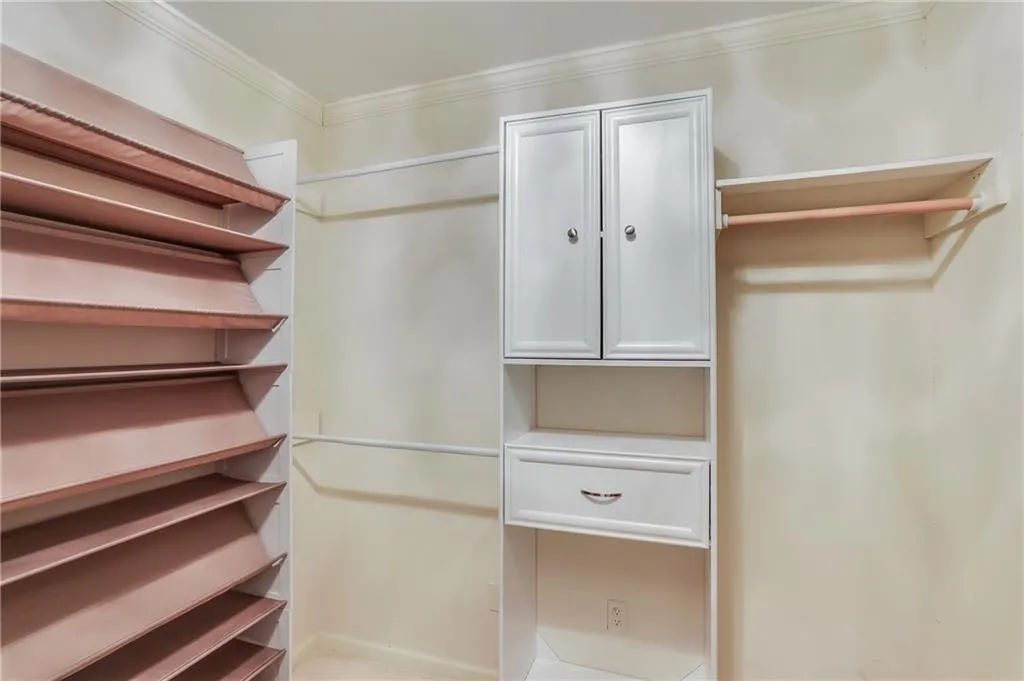 5243 Glenridge Drive, Atlanta, Georgia 30342, 3 Bedrooms Bedrooms, ,2 BathroomsBathrooms,Residential,Sold,5243 Glenridge Drive,6893454