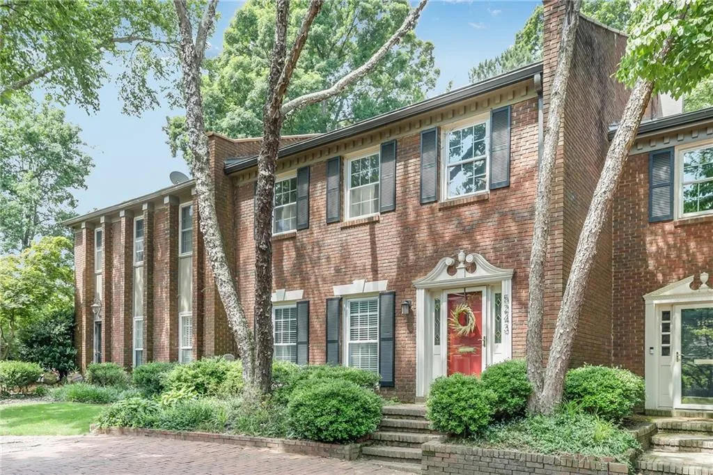 5243 Glenridge Drive, Atlanta, Georgia 30342, 3 Bedrooms Bedrooms, ,2 BathroomsBathrooms,Residential,Sold,5243 Glenridge Drive,6893454