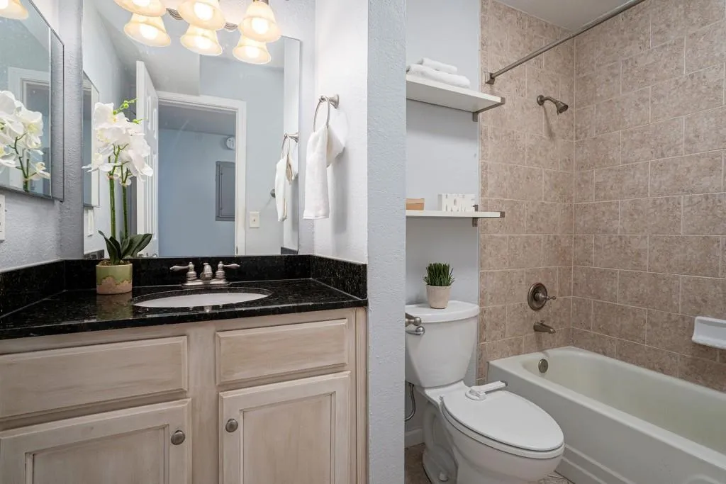 Second Full Bathroom