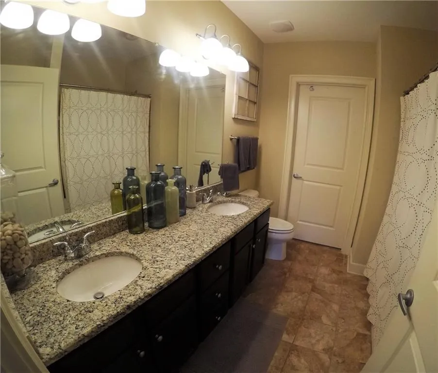 200 River Vista Drive Unit 724, Atlanta, Georgia 30339, 2 Bedrooms Bedrooms, ,2 BathroomsBathrooms,Residential,Sold,200 River Vista Drive Unit 724,5785304