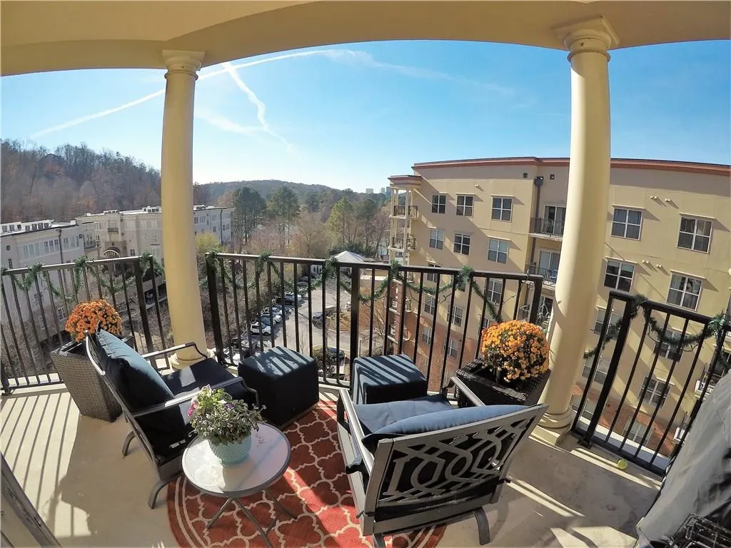 200 River Vista Drive Unit 724, Atlanta, Georgia 30339, 2 Bedrooms Bedrooms, ,2 BathroomsBathrooms,Residential,Sold,200 River Vista Drive Unit 724,5785304