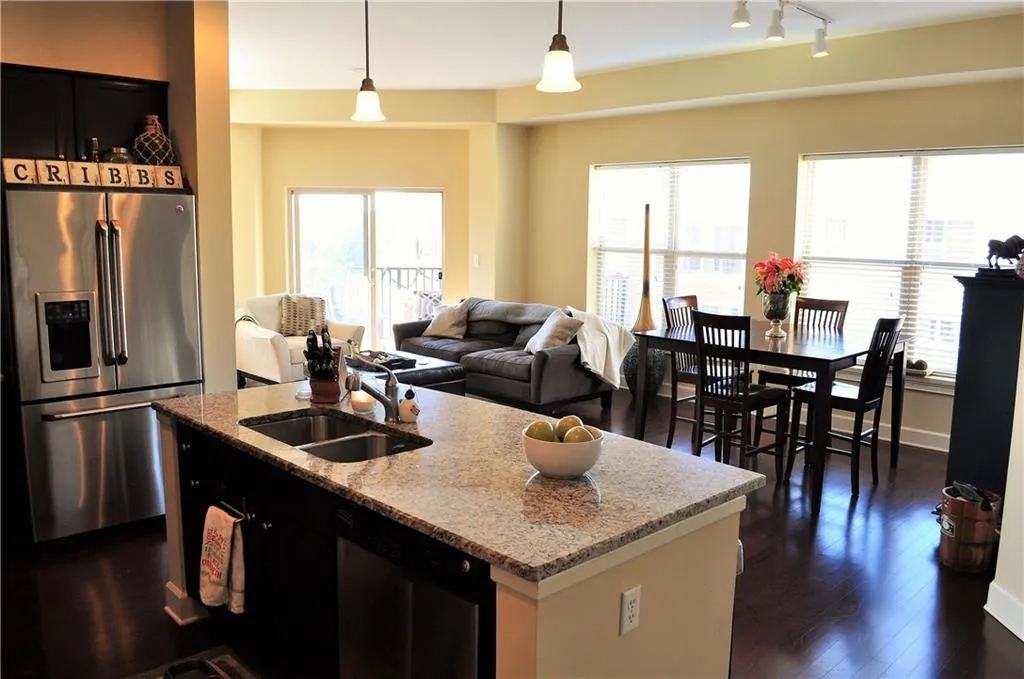 200 River Vista Drive Unit 724, Atlanta, Georgia 30339, 2 Bedrooms Bedrooms, ,2 BathroomsBathrooms,Residential,Sold,200 River Vista Drive Unit 724,5785304