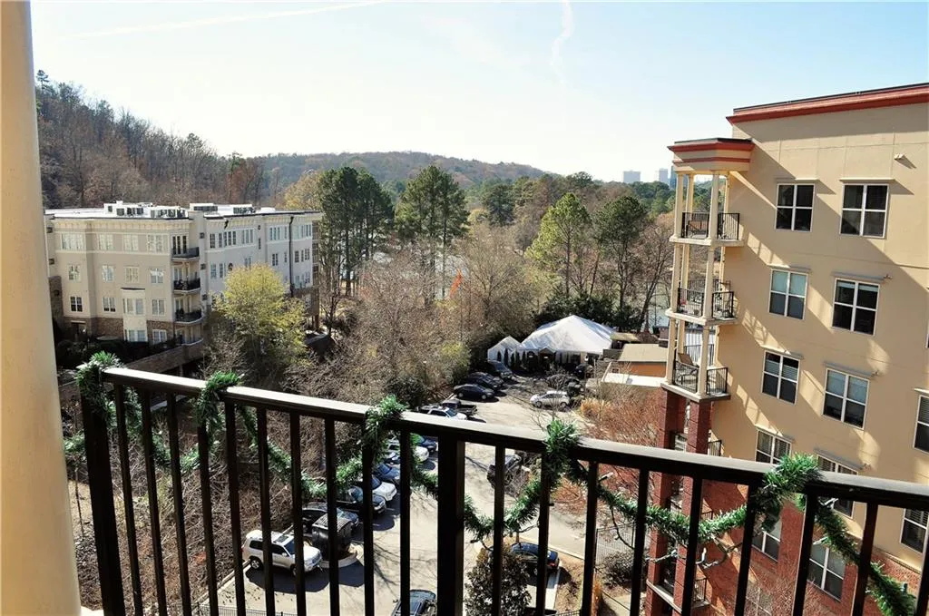 200 River Vista Drive Unit 724, Atlanta, Georgia 30339, 2 Bedrooms Bedrooms, ,2 BathroomsBathrooms,Residential,Sold,200 River Vista Drive Unit 724,5785304