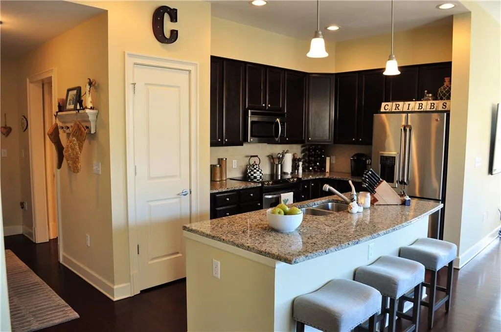 200 River Vista Drive Unit 724, Atlanta, Georgia 30339, 2 Bedrooms Bedrooms, ,2 BathroomsBathrooms,Residential,Sold,200 River Vista Drive Unit 724,5785304