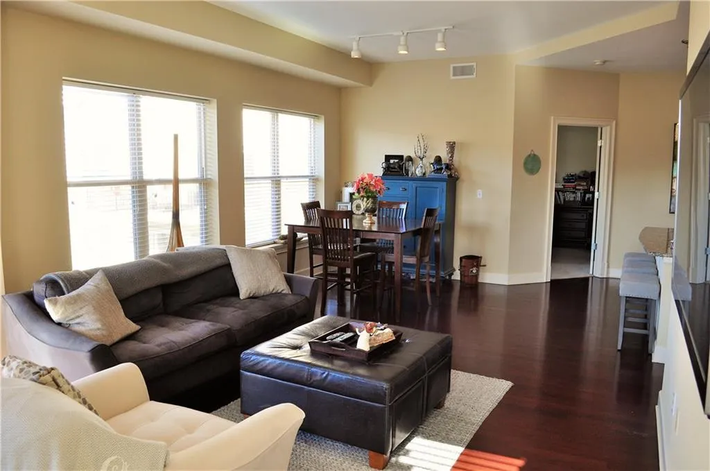 200 River Vista Drive Unit 724, Atlanta, Georgia 30339, 2 Bedrooms Bedrooms, ,2 BathroomsBathrooms,Residential,Sold,200 River Vista Drive Unit 724,5785304