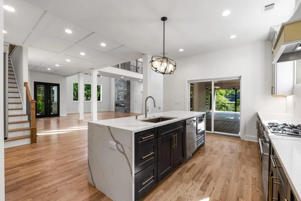 4201 Brookview Drive Se, Atlanta, Georgia 30339, 6 Bedrooms Bedrooms, ,5 BathroomsBathrooms,Residential,For Sale,4201 Brookview Drive Se,7597091
