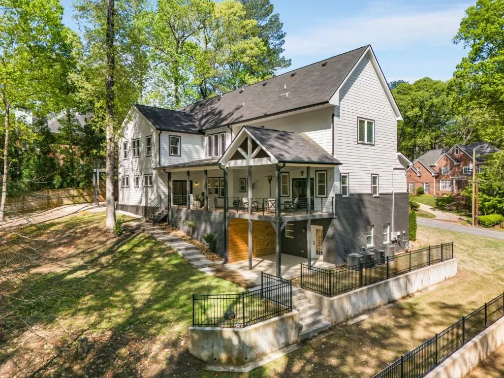 4201 Brookview Drive Se, Atlanta, Georgia 30339, 6 Bedrooms Bedrooms, ,5 BathroomsBathrooms,Residential,For Sale,4201 Brookview Drive Se,7597091