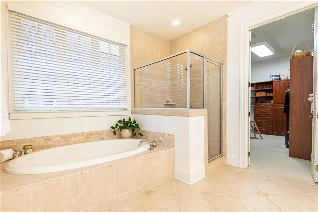 765 Glengate Place, Atlanta, Georgia 30328, 5 Bedrooms Bedrooms, ,5 BathroomsBathrooms,Residential,Sold,765 Glengate Place,7521707