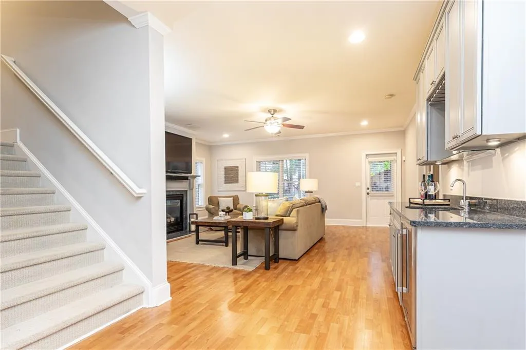765 Glengate Place, Atlanta, Georgia 30328, 5 Bedrooms Bedrooms, ,5 BathroomsBathrooms,Residential,Sold,765 Glengate Place,7521707