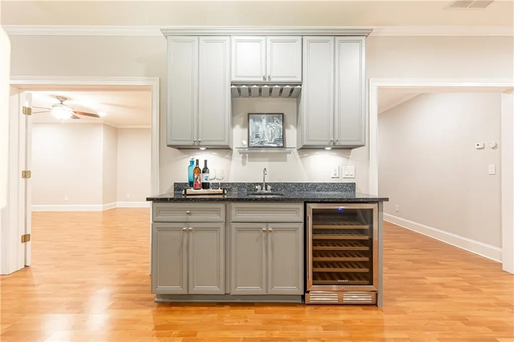765 Glengate Place, Atlanta, Georgia 30328, 5 Bedrooms Bedrooms, ,5 BathroomsBathrooms,Residential,Sold,765 Glengate Place,7521707