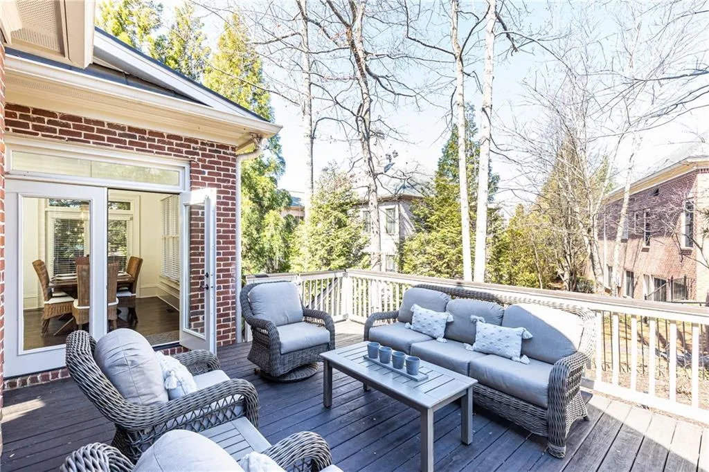 765 Glengate Place, Atlanta, Georgia 30328, 5 Bedrooms Bedrooms, ,5 BathroomsBathrooms,Residential,Sold,765 Glengate Place,7521707