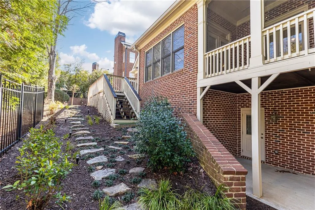 765 Glengate Place, Atlanta, Georgia 30328, 5 Bedrooms Bedrooms, ,5 BathroomsBathrooms,Residential,Sold,765 Glengate Place,7521707