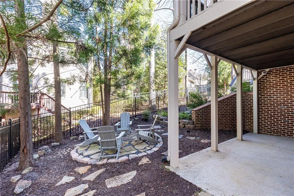 765 Glengate Place, Atlanta, Georgia 30328, 5 Bedrooms Bedrooms, ,5 BathroomsBathrooms,Residential,Sold,765 Glengate Place,7521707