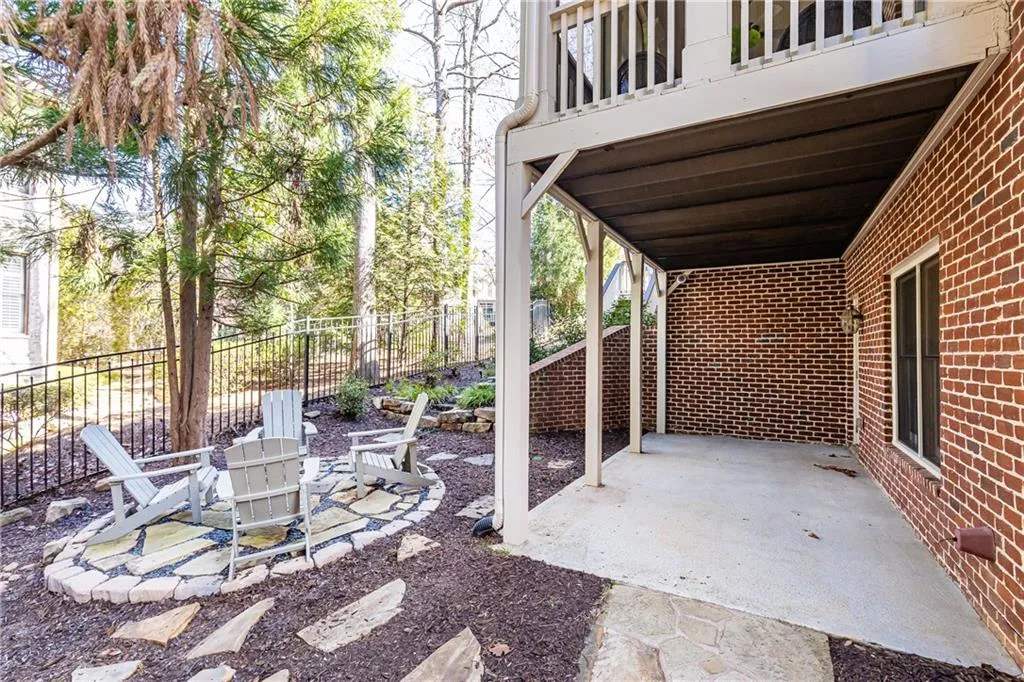 765 Glengate Place, Atlanta, Georgia 30328, 5 Bedrooms Bedrooms, ,5 BathroomsBathrooms,Residential,Sold,765 Glengate Place,7521707