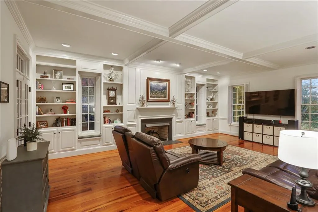 1710 Marlborough Drive, Sandy Springs, Georgia 30350, 6 Bedrooms Bedrooms, ,4 BathroomsBathrooms,Residential,Sold,1710 Marlborough Drive,6807411