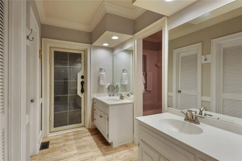 1710 Marlborough Drive, Sandy Springs, Georgia 30350, 6 Bedrooms Bedrooms, ,4 BathroomsBathrooms,Residential,Sold,1710 Marlborough Drive,6807411