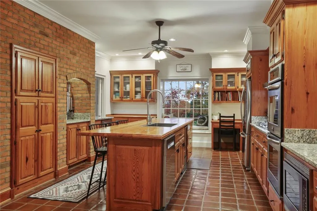 1710 Marlborough Drive, Sandy Springs, Georgia 30350, 6 Bedrooms Bedrooms, ,4 BathroomsBathrooms,Residential,Sold,1710 Marlborough Drive,6807411
