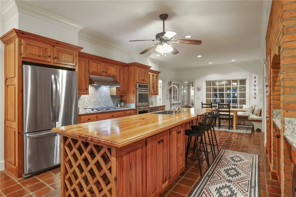 1710 Marlborough Drive, Sandy Springs, Georgia 30350, 6 Bedrooms Bedrooms, ,4 BathroomsBathrooms,Residential,Sold,1710 Marlborough Drive,6807411