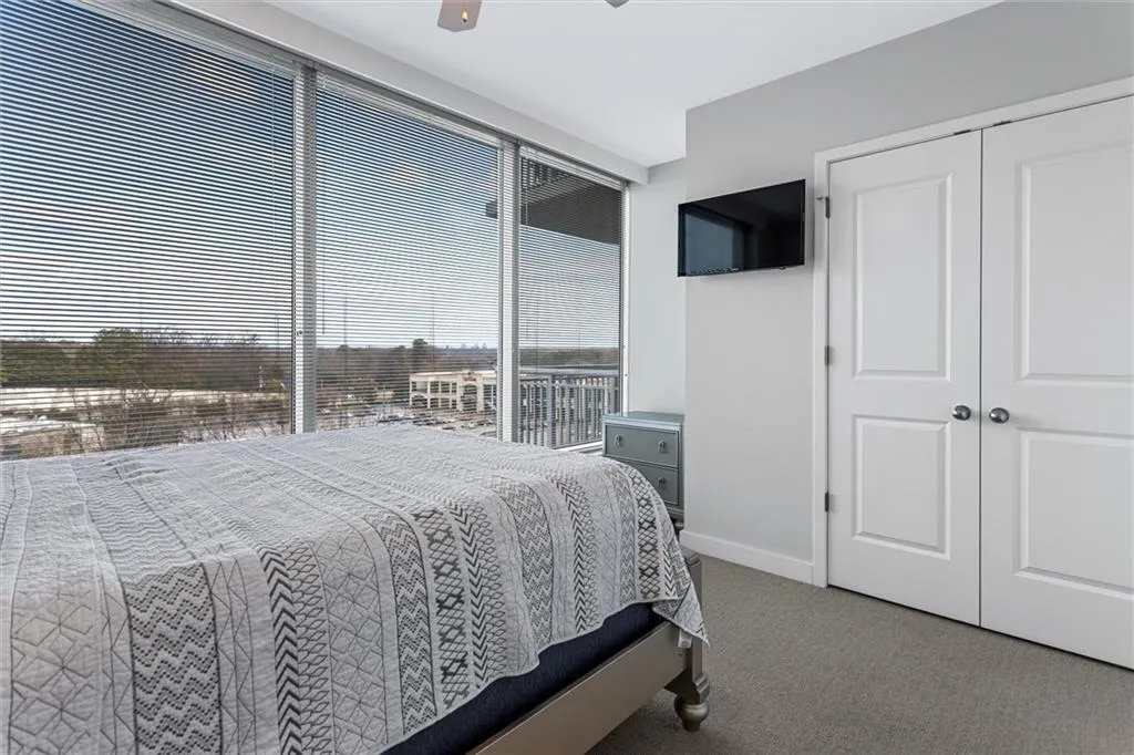 3338 Peachtree Road Ne Unit 702, Atlanta, Georgia 30326, 2 Bedrooms Bedrooms, 0 ,2 BathroomsBathrooms,Residential,For Sale,3338 Peachtree Road Ne Unit 702,7759443