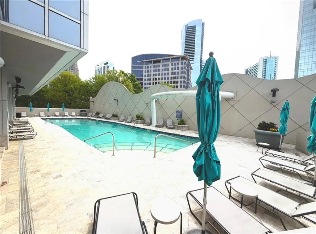 3338 Peachtree Road Ne Unit 702, Atlanta, Georgia 30326, 2 Bedrooms Bedrooms, 0 ,2 BathroomsBathrooms,Residential,For Sale,3338 Peachtree Road Ne Unit 702,7759443