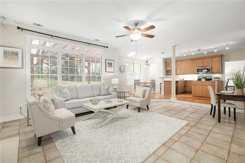 248 Spalding Gates Drive, Sandy Springs, Georgia 30328, 3 Bedrooms Bedrooms, ,2 BathroomsBathrooms,Residential,Sold,248 Spalding Gates Drive,7184942