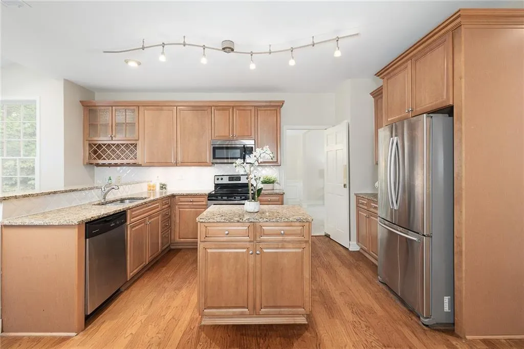 248 Spalding Gates Drive, Sandy Springs, Georgia 30328, 3 Bedrooms Bedrooms, ,2 BathroomsBathrooms,Residential,Sold,248 Spalding Gates Drive,7184942