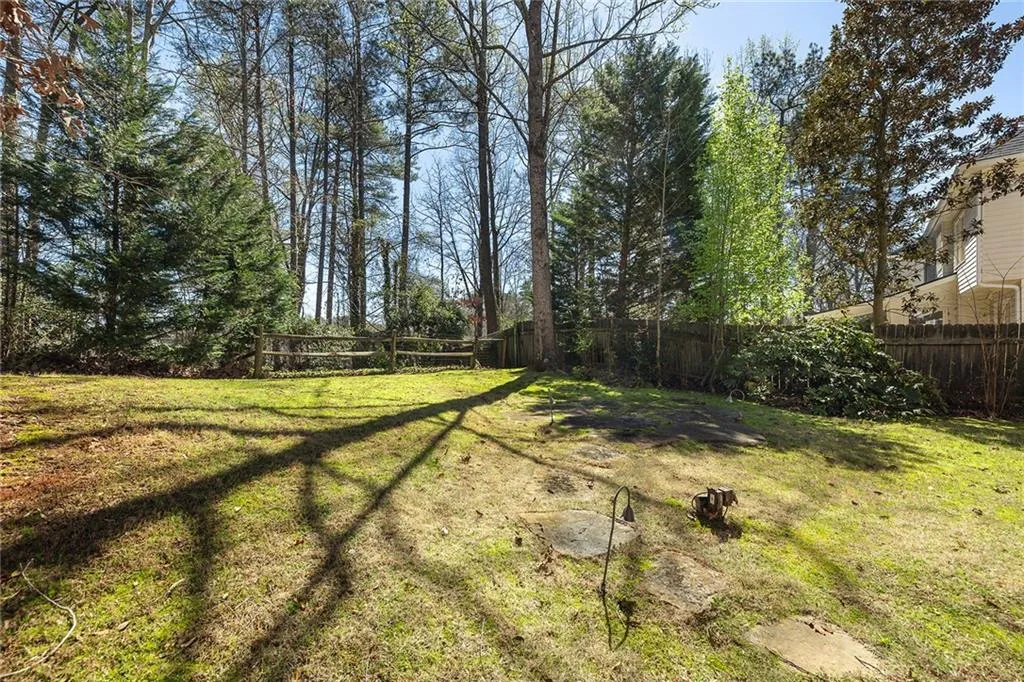 248 Spalding Gates Drive, Sandy Springs, Georgia 30328, 3 Bedrooms Bedrooms, ,2 BathroomsBathrooms,Residential,Sold,248 Spalding Gates Drive,7184942