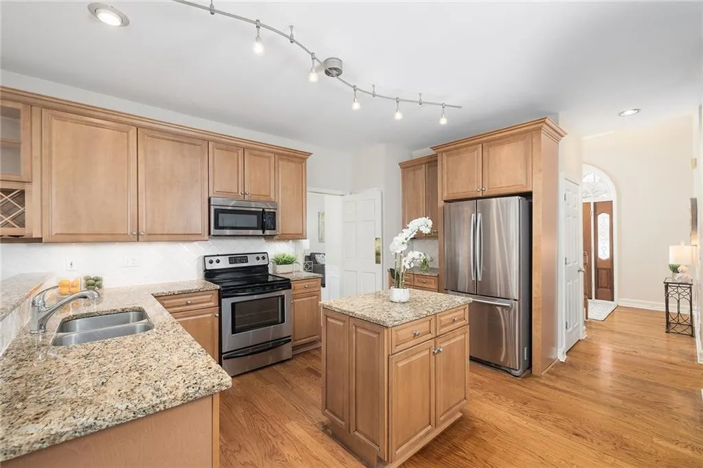 248 Spalding Gates Drive, Sandy Springs, Georgia 30328, 3 Bedrooms Bedrooms, ,2 BathroomsBathrooms,Residential,Sold,248 Spalding Gates Drive,7184942