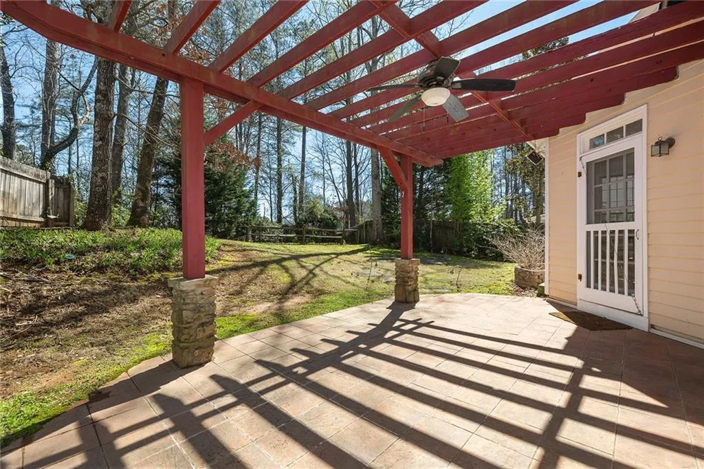 248 Spalding Gates Drive, Sandy Springs, Georgia 30328, 3 Bedrooms Bedrooms, ,2 BathroomsBathrooms,Residential,Sold,248 Spalding Gates Drive,7184942