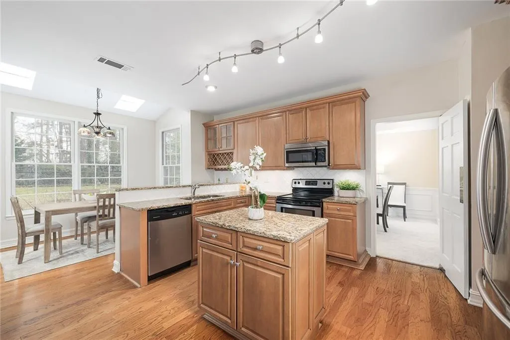 248 Spalding Gates Drive, Sandy Springs, Georgia 30328, 3 Bedrooms Bedrooms, ,2 BathroomsBathrooms,Residential,Sold,248 Spalding Gates Drive,7184942