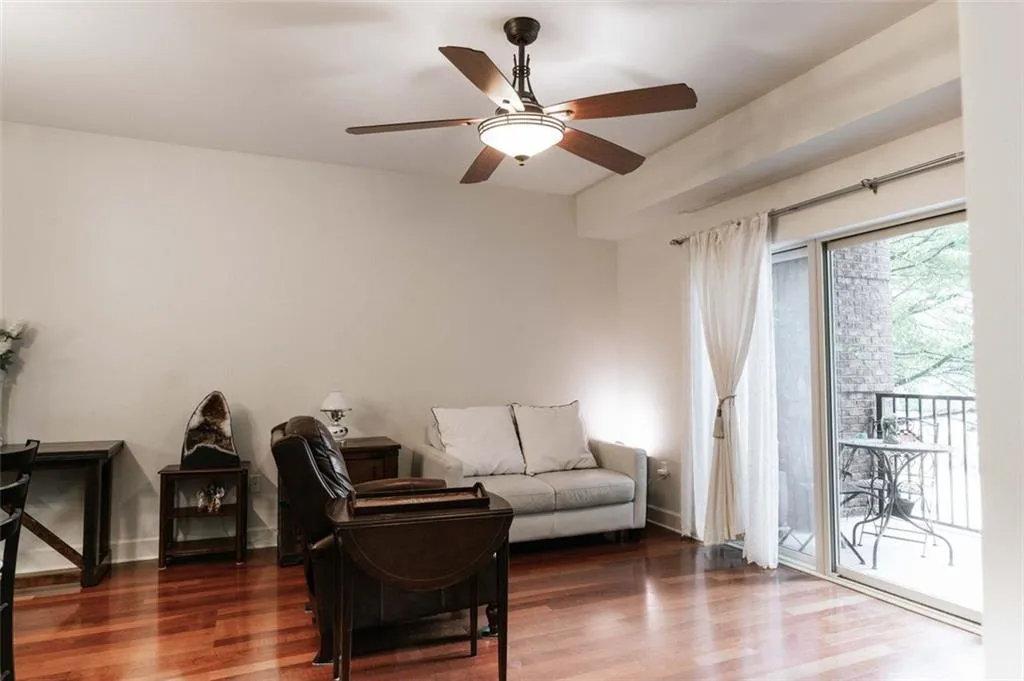 200 River Vista Drive Unit 304, Atlanta, Georgia 30339, 1 Bedroom Bedrooms, ,1 BathroomBathrooms,Residential,Sold,200 River Vista Drive Unit 304,6912865