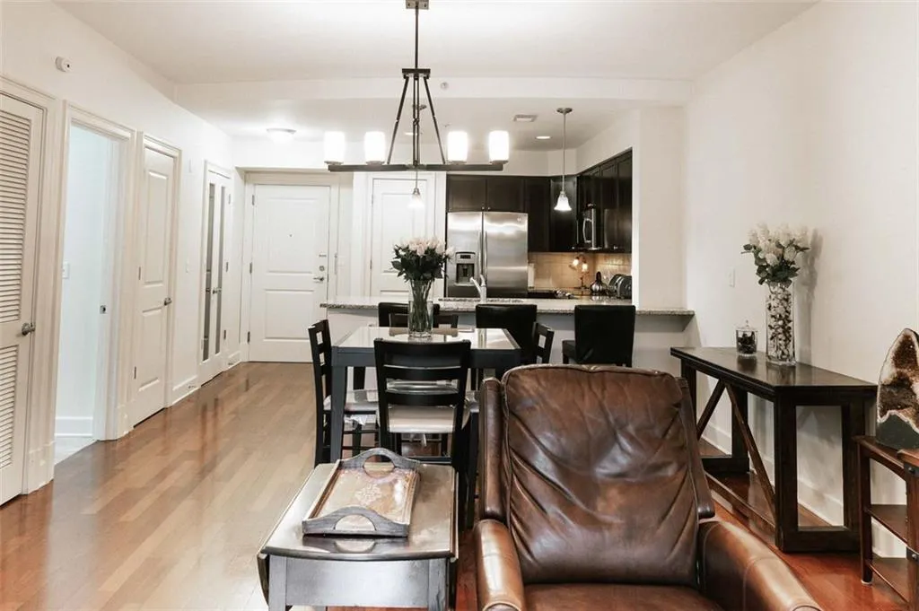 200 River Vista Drive Unit 304, Atlanta, Georgia 30339, 1 Bedroom Bedrooms, ,1 BathroomBathrooms,Residential,Sold,200 River Vista Drive Unit 304,6912865