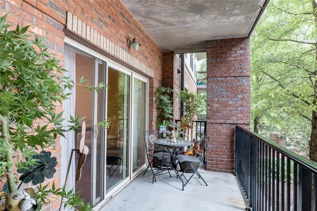 200 River Vista Drive Unit 304, Atlanta, Georgia 30339, 1 Bedroom Bedrooms, ,1 BathroomBathrooms,Residential,Sold,200 River Vista Drive Unit 304,6912865