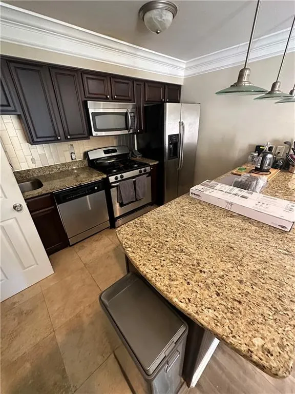 6980 Roswell Road Unit L6, Sandy Springs, Georgia 30328, 1 Bedroom Bedrooms, ,1 BathroomBathrooms,Residential,Sold,6980 Roswell Road Unit L6,7229234