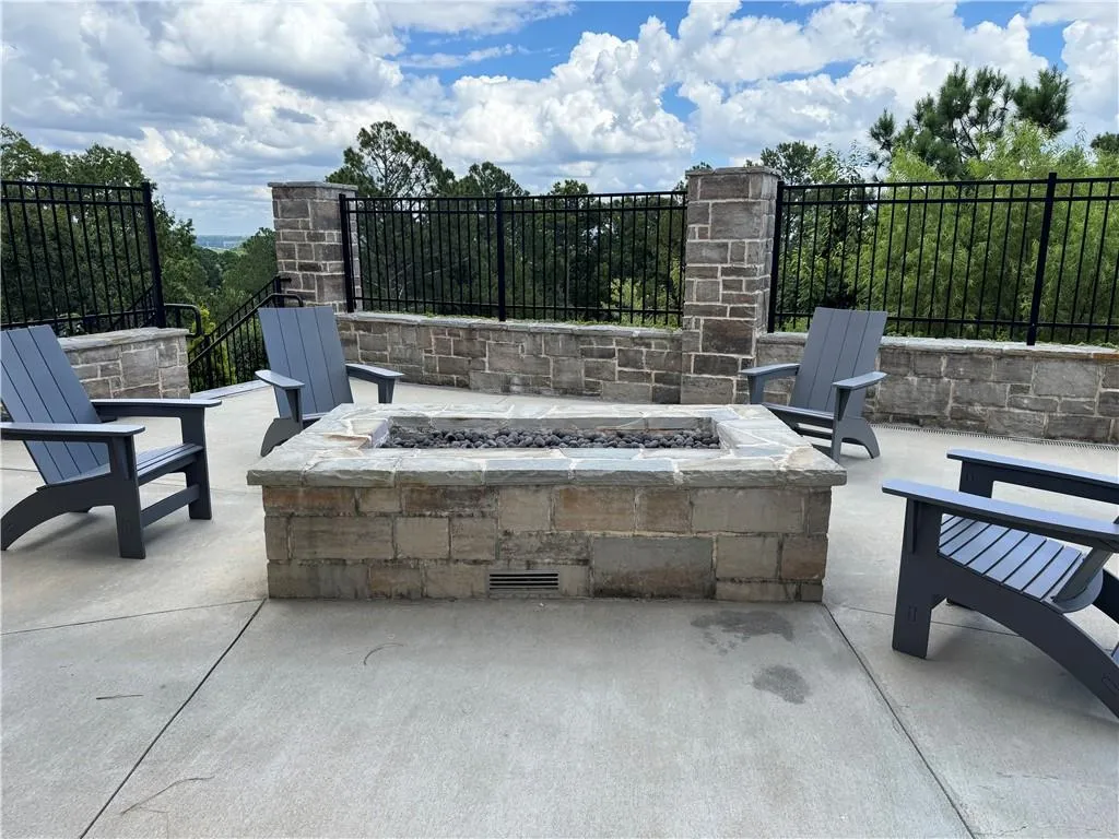 3908 Danube Lane, Atlanta, Georgia 30339, 3 Bedrooms Bedrooms, ,3 BathroomsBathrooms,Residential,For Sale,3908 Danube Lane,7615204