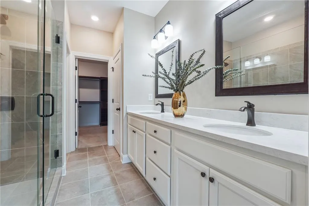 3908 Danube Lane, Atlanta, Georgia 30339, 3 Bedrooms Bedrooms, ,3 BathroomsBathrooms,Residential,For Sale,3908 Danube Lane,7615204