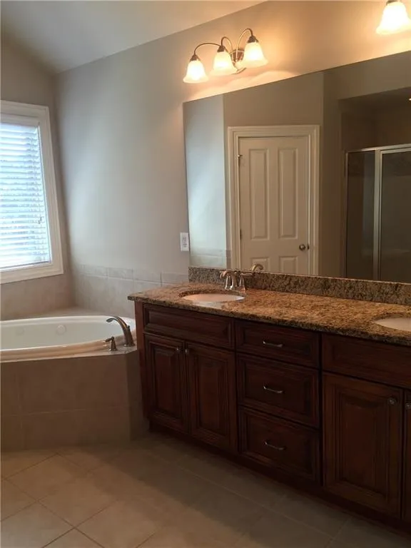 7985 Highland Bluff Bluff Unit 267, Sandy Springs, Georgia 30328, 4 Bedrooms Bedrooms, ,3 BathroomsBathrooms,Residential,Sold,7985 Highland Bluff Bluff Unit 267,5589218