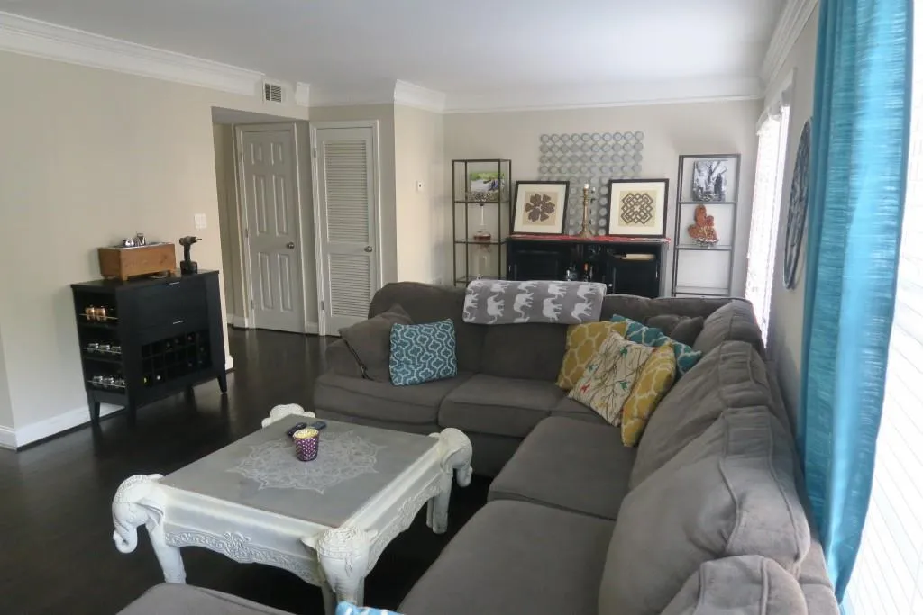 6980 Roswell Road Unit F8, Sandy Springs, Georgia 30328, 3 Bedrooms Bedrooms, ,2 BathroomsBathrooms,Residential,Sold,6980 Roswell Road Unit F8,5931685