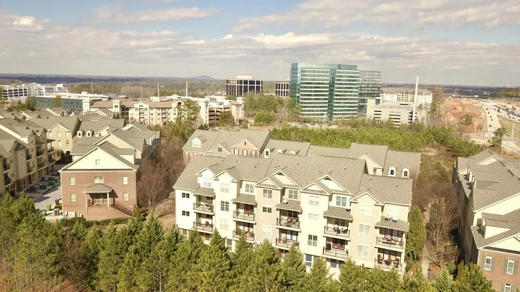 869 Perennial Drive, Atlanta, Georgia 30328, 2 Bedrooms Bedrooms, ,2 BathroomsBathrooms,Residential,Sold,869 Perennial Drive,6507095