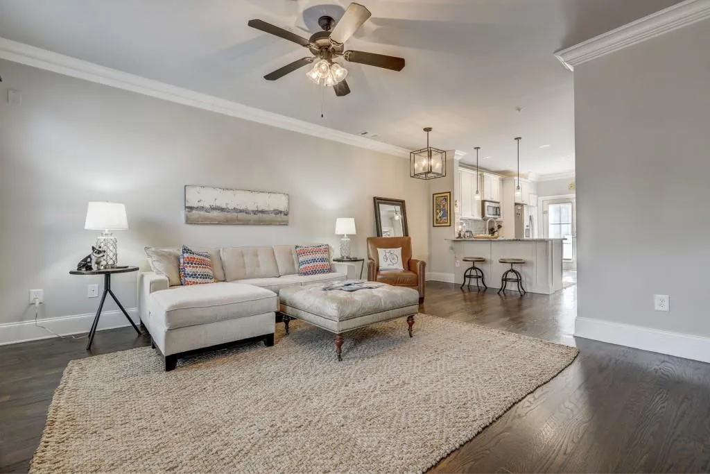 869 Perennial Drive, Atlanta, Georgia 30328, 2 Bedrooms Bedrooms, ,2 BathroomsBathrooms,Residential,Sold,869 Perennial Drive,6507095