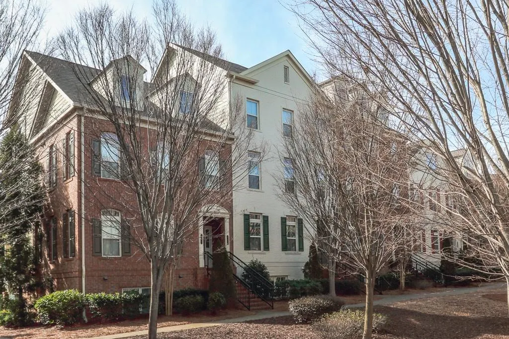 869 Perennial Drive, Atlanta, Georgia 30328, 2 Bedrooms Bedrooms, ,2 BathroomsBathrooms,Residential,Sold,869 Perennial Drive,6507095