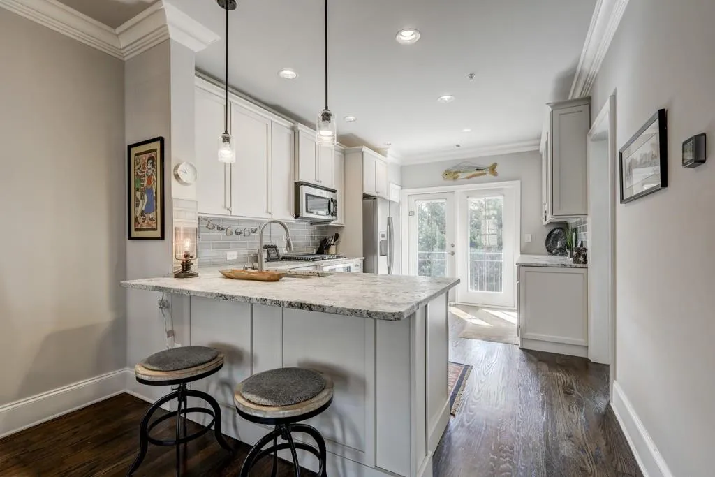 869 Perennial Drive, Atlanta, Georgia 30328, 2 Bedrooms Bedrooms, ,2 BathroomsBathrooms,Residential,Sold,869 Perennial Drive,6507095