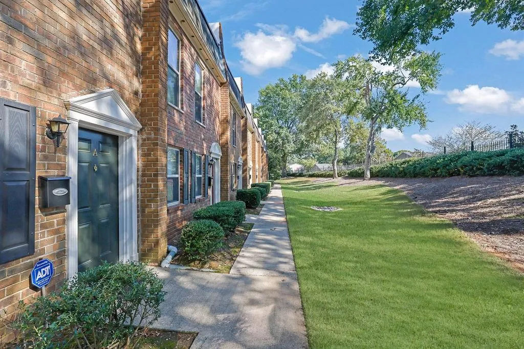 175 N River Drive Unit A, Sandy Springs, Georgia 30350, 2 Bedrooms Bedrooms, ,2 BathroomsBathrooms,Residential,Sold,175 N River Drive Unit A,7447642