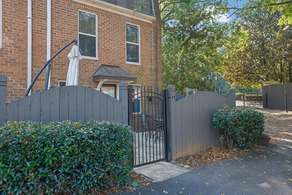 175 N River Drive Unit A, Sandy Springs, Georgia 30350, 2 Bedrooms Bedrooms, ,2 BathroomsBathrooms,Residential,Sold,175 N River Drive Unit A,7447642